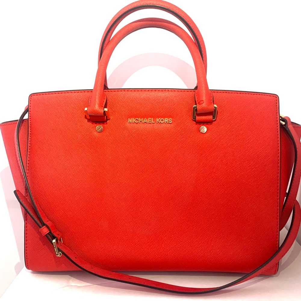 Michael Kors Selma Satchel - Large
Sangria Red/Flame Orange